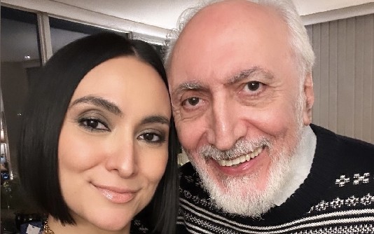 Mana Mansour et son père, Farrokh